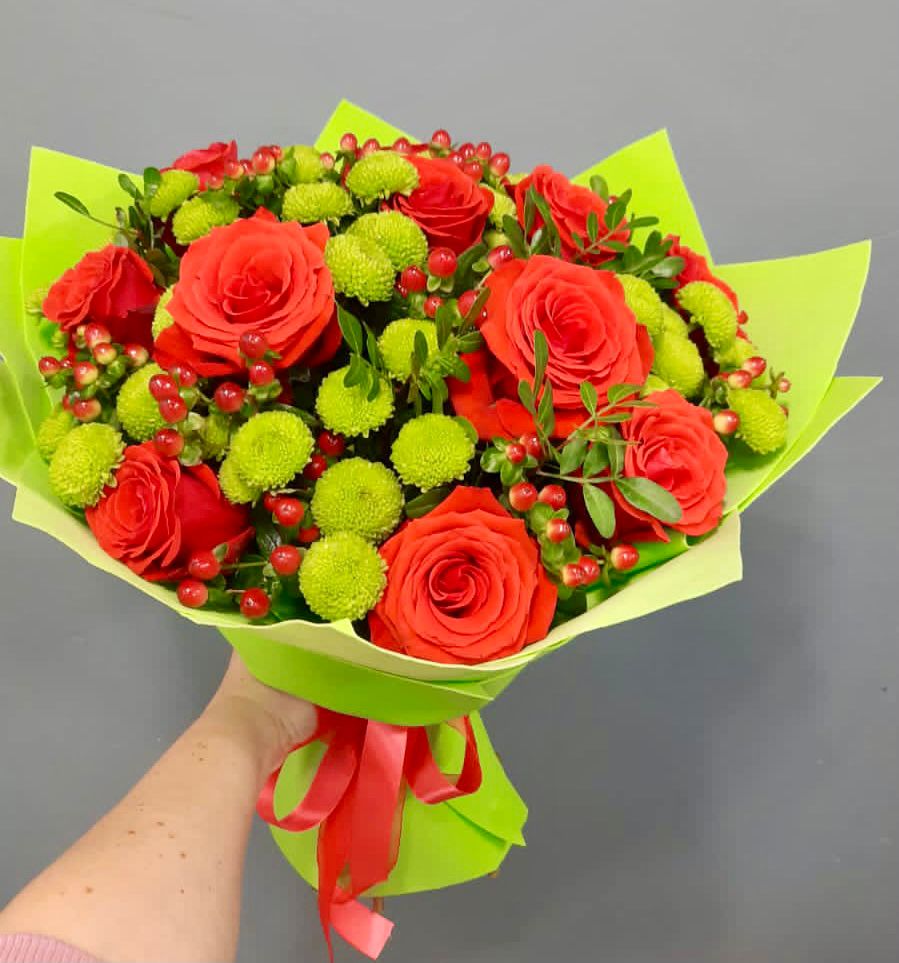 Букет цветов из: Хризантемы и Розы в Советской Ставропольского края