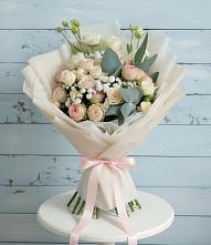 Букет цветов из:  Розы и Лизиантусы #REPLACE_PRED# Советской Ставропольского края