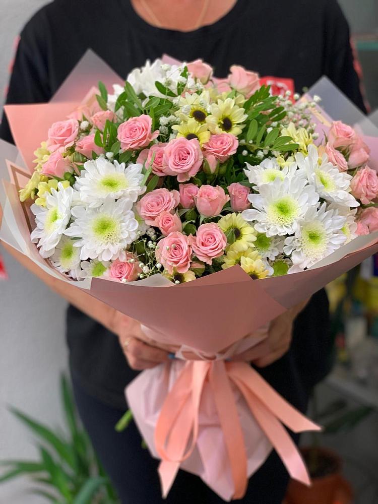 Букет цветов из: Розы и Хризантемы в Советской Ставропольского края