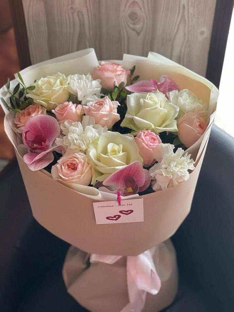 Букет цветов из: Орхидеи, Розы и Гвоздики в Советской Ставропольского края