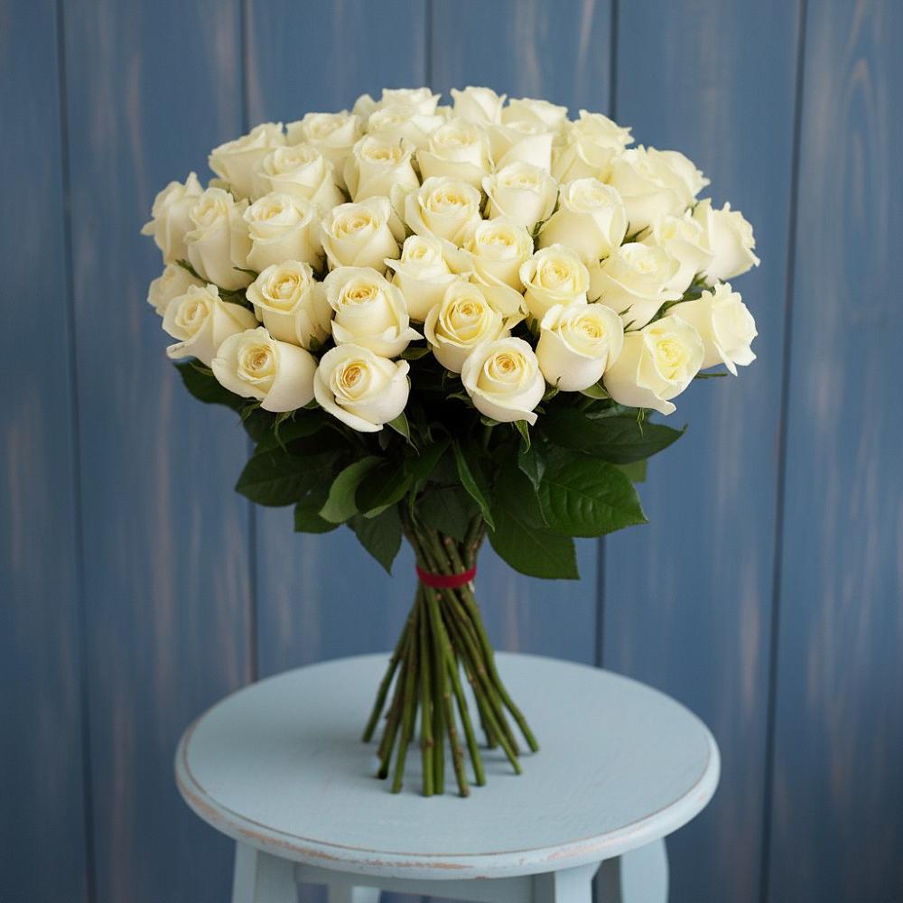 Букет 51 Белая роза Эдлесс Лав в Советской Ставропольского края