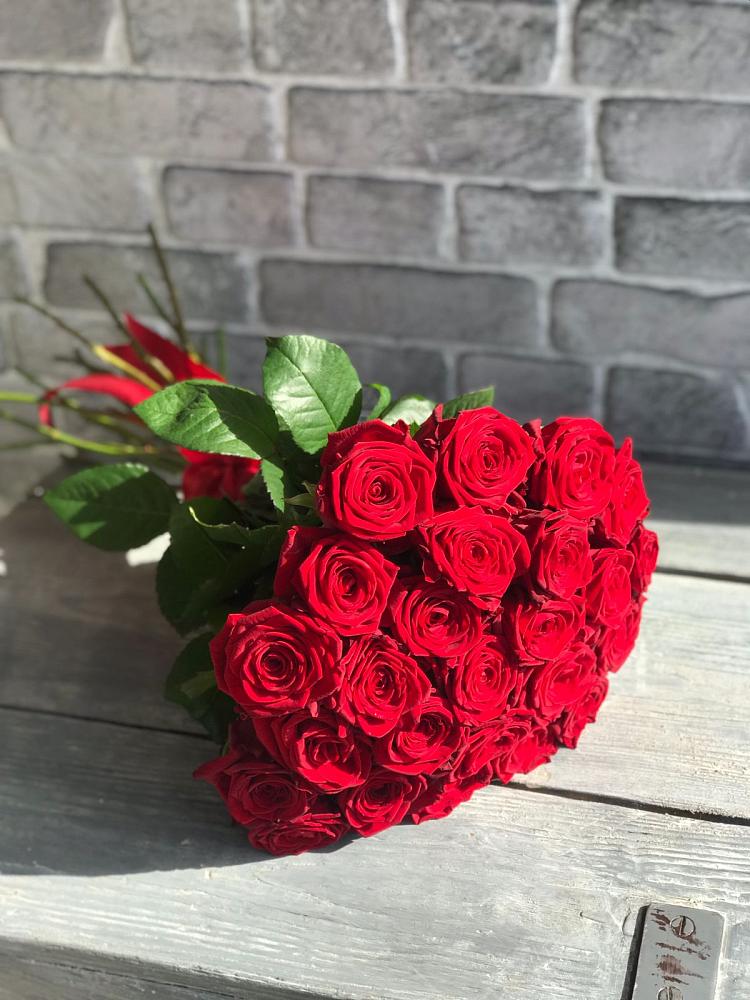 Букет Красные розы Фридом в Советской Ставропольского края