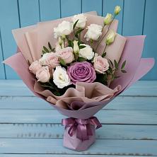 Букет цветов из:  Розы и Лизиантусы в Советской Ставропольского края