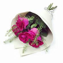 Букет цветов из:  Розы в Советской Ставропольского края