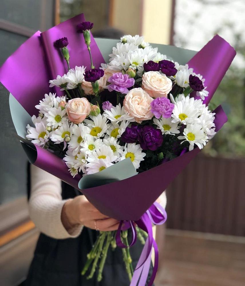 Букет цветов из: Хризантемы, Гвоздики и Розы в Советской Ставропольского края