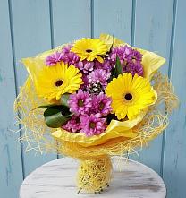 Букет цветов из:  Хризантемы и Герберы в Советской Ставропольского края