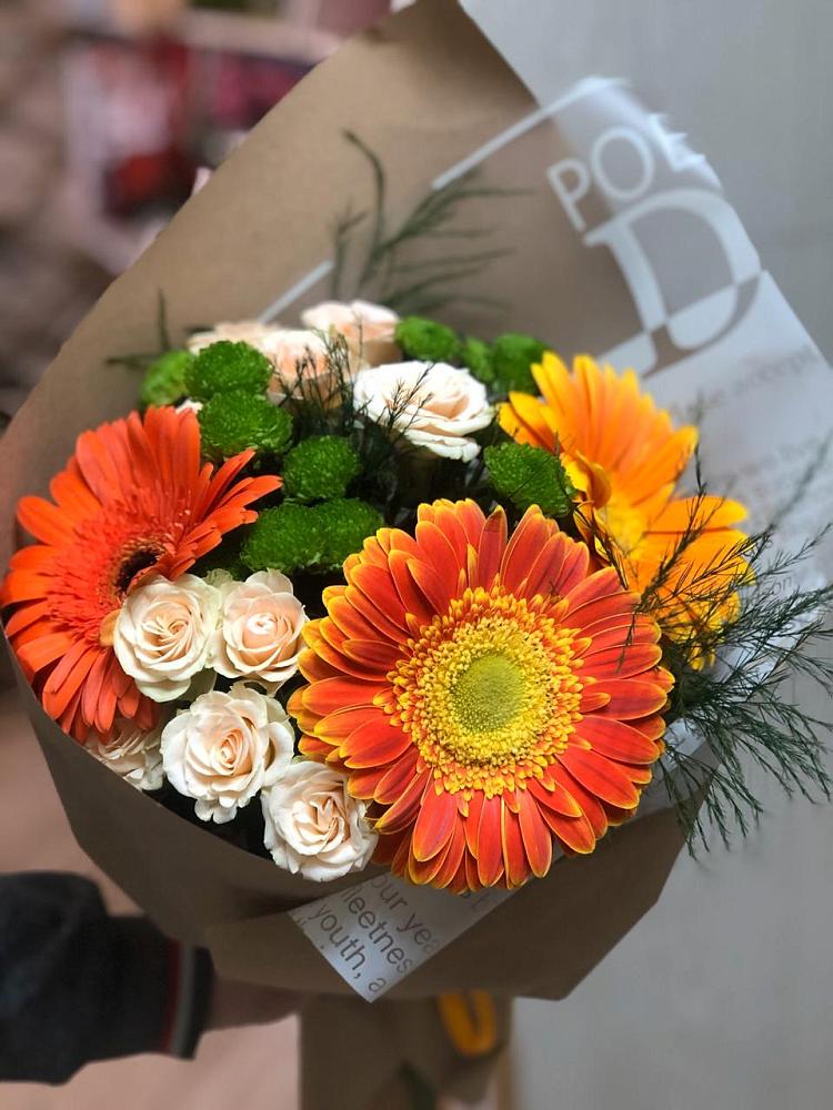 Букет цветов из: Герберы, Хризантемы и Розы в Советской Ставропольского края